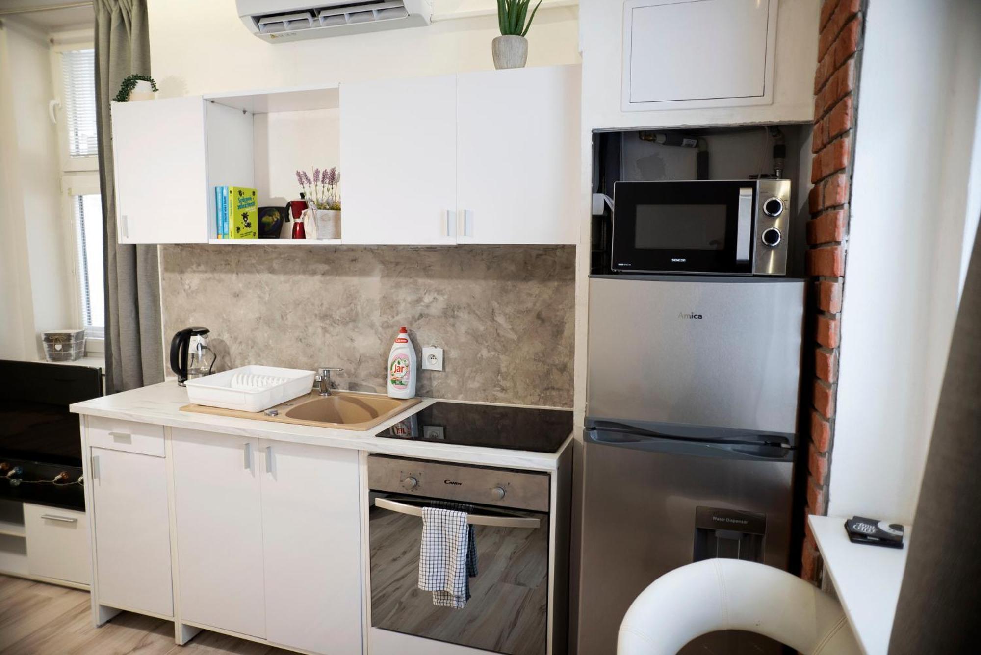 New Stylish Place For Couple Bratislava Ngoại thất bức ảnh